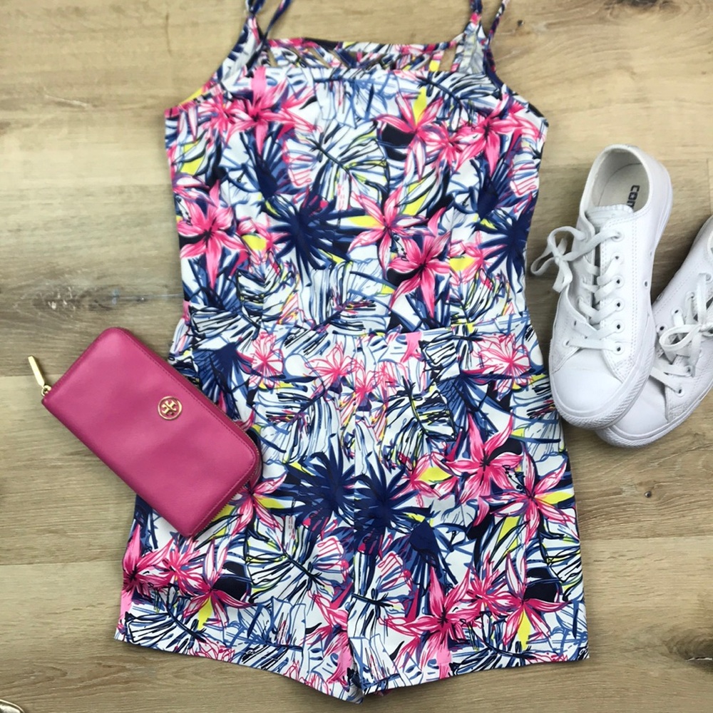 erGuo Minty GO Go Romper White with beautiful back